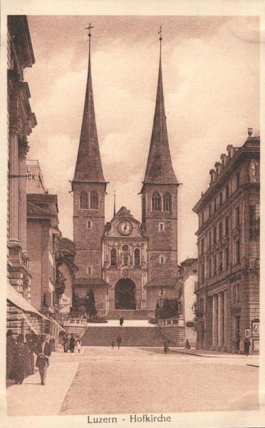 Luzern - Hofkirche Vorderseite