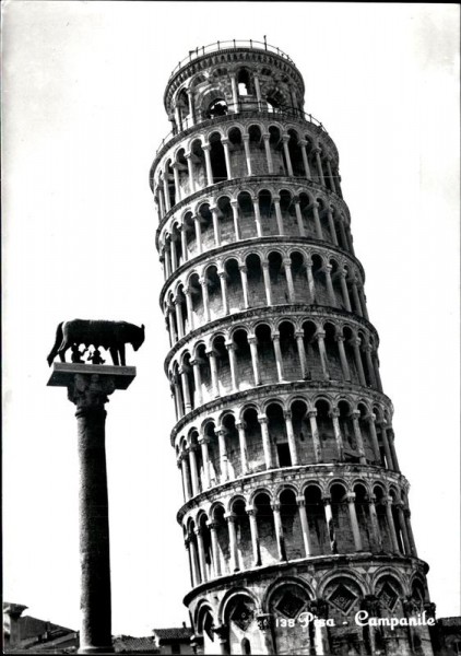 Schiefer Turm von Pisa Vorderseite