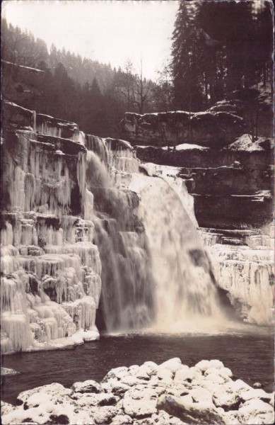 Saut du Doubs - La chute en hiver