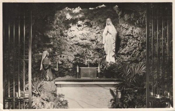 Maria-Lourdes Grotte, Zürich-Seebach Vorderseite