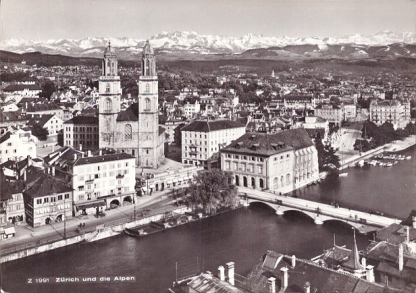 Zürich und die Alpen