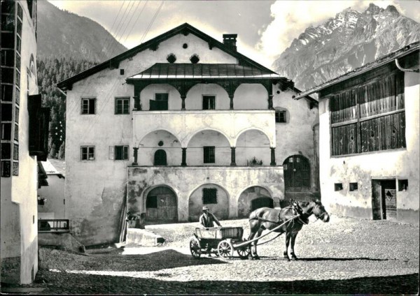 Altes Kloster (Scuol) Vorderseite
