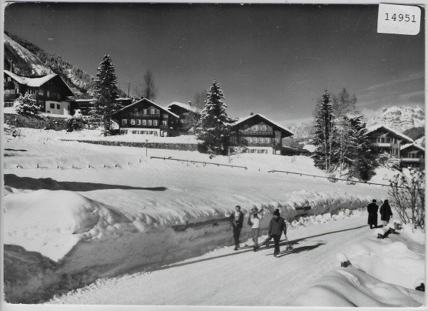 Lenk BE Chalet SMUV im Winter en hiver animee