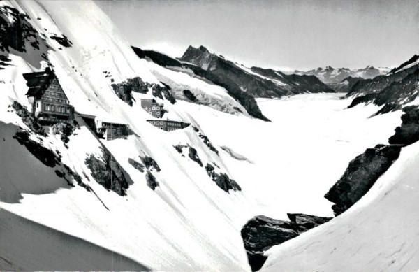 Berghaus und Forschungs-Institut Jungfrau Vorderseite
