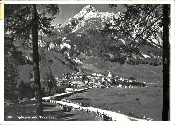 Splügen mit Teurihorn (2973 m) Vorderseite