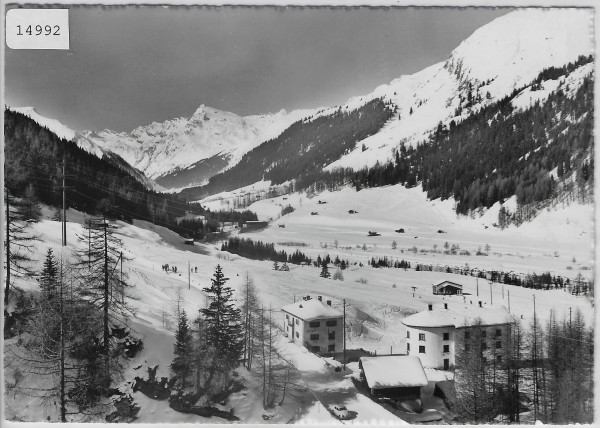 Splügen - Abfahrt zum Skilift - Im Winter en hiver