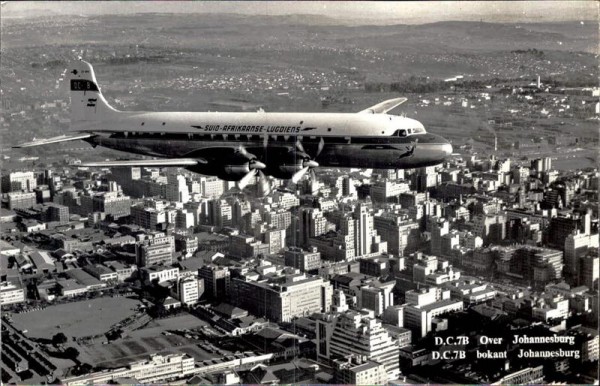 DC 7B über Johannesburg Vorderseite