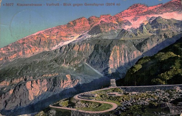 Klausenstrassee, Vorfrutt Vorderseite
