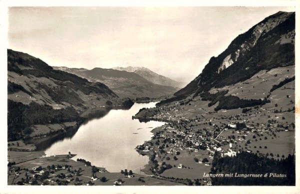 Lungern mit Lungerersee und Pilatus Vorderseite