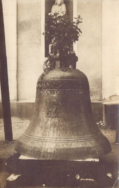 unbekannte Glocke