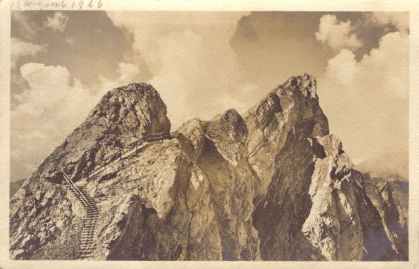 Pilatus - Aufstieg und Blick gegen das Tomlishorn