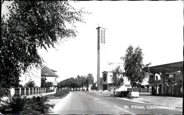 St. Pölten/Lourdeskirche Vorderseite