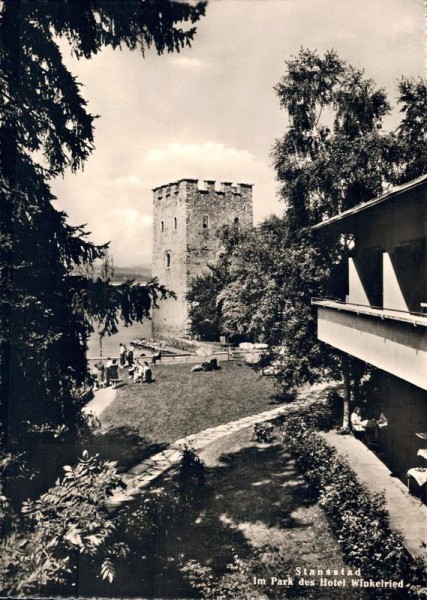 Stansstad. Im Park des Hotel Winkelried Vorderseite