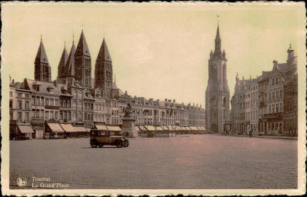 Tournai, La Grand Place Vorderseite