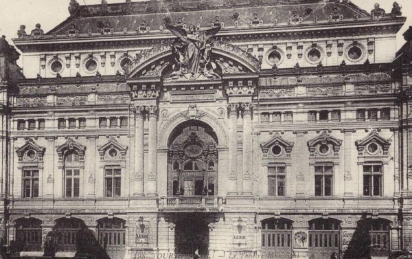 Tours Vorderseite
