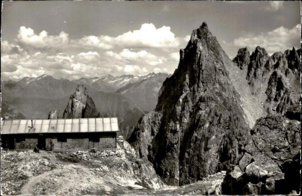 Cabane de Saleina Vorderseite