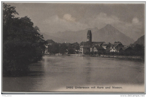 Unterseen mit Aare und Niesen