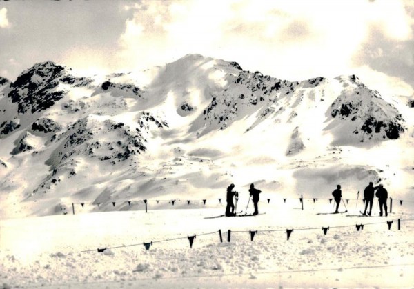 Blick gegen Grevasalvas u. Piz Lunghin Vorderseite