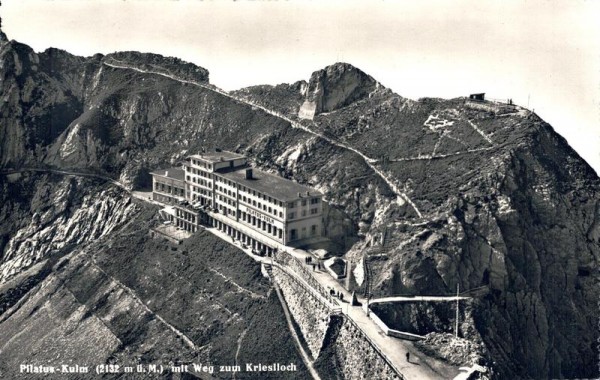 Pilatus-Kulm mit Weg zum Kriesiloch Vorderseite