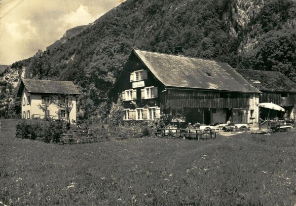 betlis, Burg Strahlegg Vorderseite