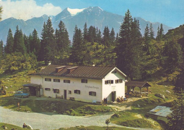 Flims, Berghaus Dargis mit Signinagruppe