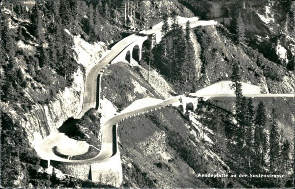 Wendeplatte an der Sustenstrasse Vorderseite