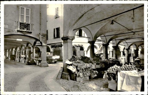 Lugano. Portici di Via Pessina Vorderseite