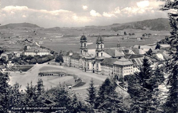 Kloster und Wallfahrtskirche Einsiedeln Vorderseite