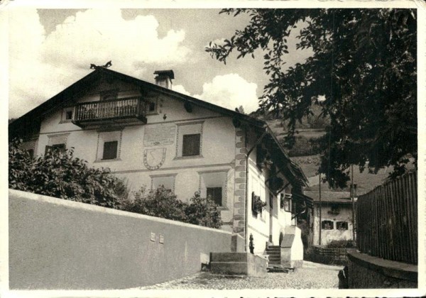Bündnerhaus in Bergün Vorderseite