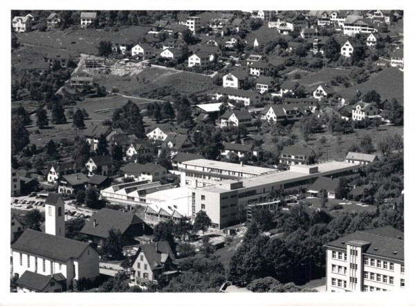 8712 Stäfa, Römisch-katholische Kirche, Grundstrasse Vorderseite