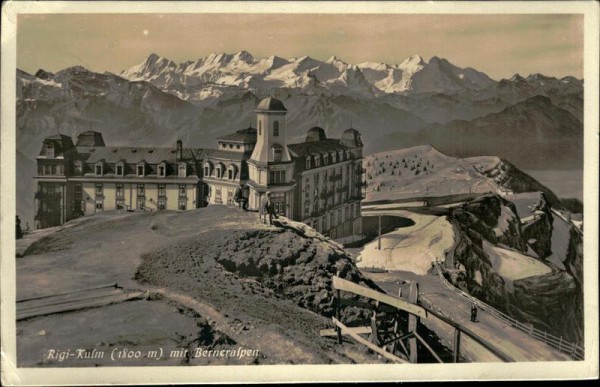 Rigi-Kulm (1800 m) mit Berneralpen Vorderseite