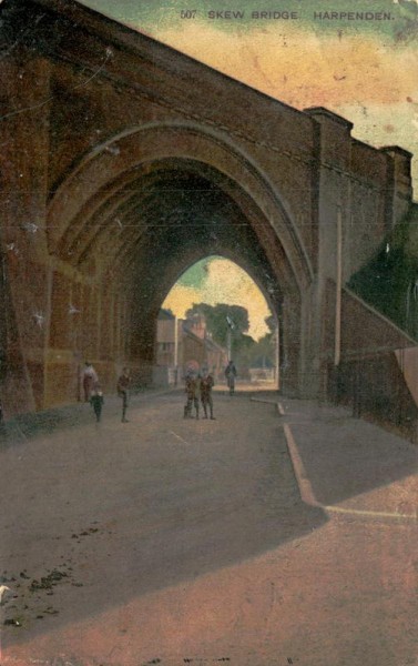 Harpenden, Skew Bridge Vorderseite