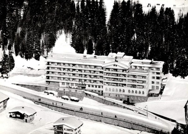 Sporthotel Bellevue, Arosa - Flugaufnahmen Vorderseite