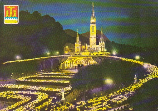 Lourdes - Basilique illuminée