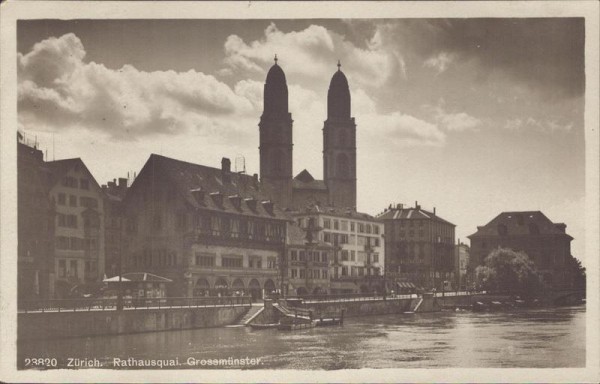 Zürich. Rathausquai. Grossmünster. Vorderseite
