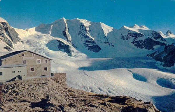 Diavolezzahütte mit Piz Palü und Bellavista Vorderseite