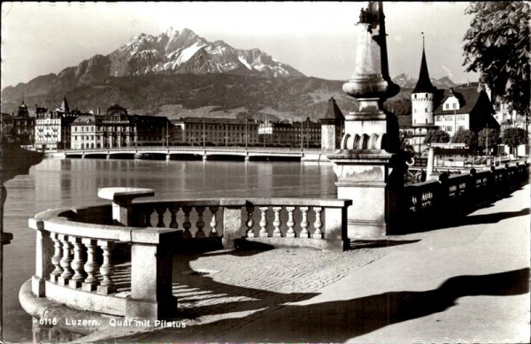 Luzern - Quai mit Pilatus Vorderseite