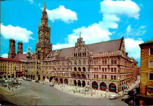 München - Frauenkirche und Rathaus Vorderseite
