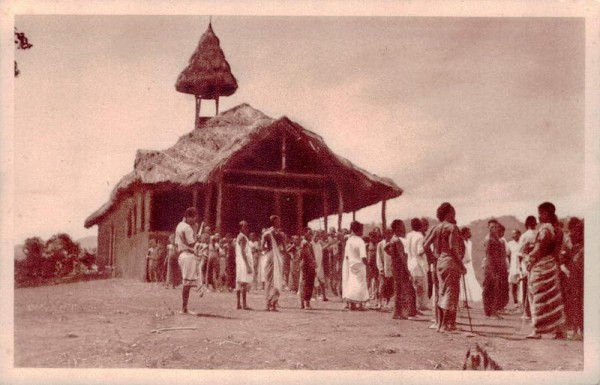 Mission der Schweizer-Kapuziner in Afrika. Ruaha. Notkirche und Wohnung Vorderseite