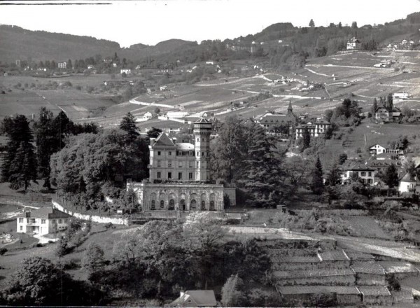 Chateau des Cretes, Clarens-Montreux, Flugaufnahme Vorderseite