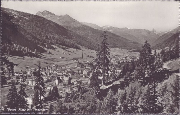 Davos - Platz mit Tinzenhorn. 1947