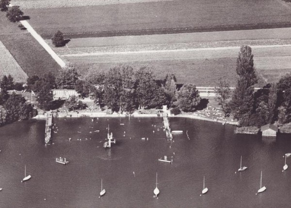 Strandbad Uster am Greifersee ZH - Flugaufnahmen Vorderseite