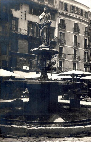 Verona - Piazza Erbe Madonna Verona Vorderseite