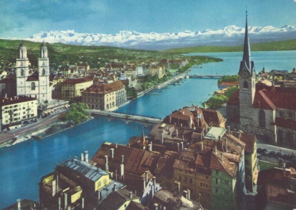 Zürich und die Alpen