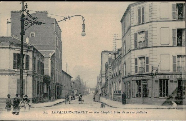 Levallois-Perret Vorderseite