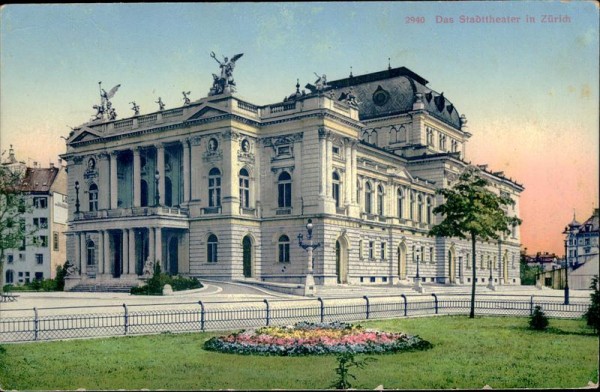 Das Stadttheater in Zürich Vorderseite