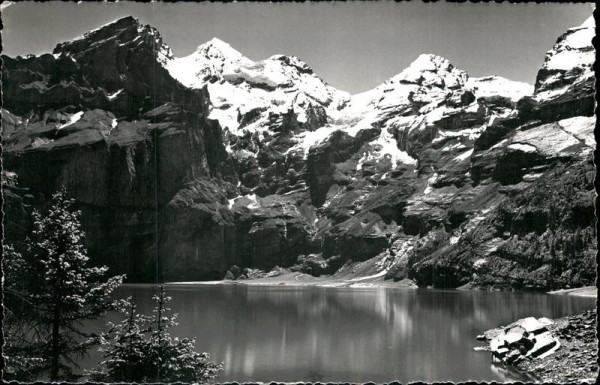 Oeschinensee Vorderseite