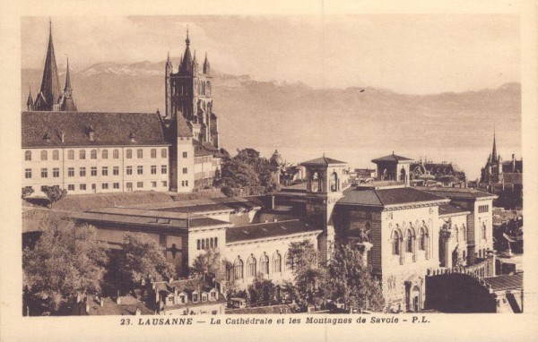 Lausanne - La Cathédrale et les Montagnes de Savoie