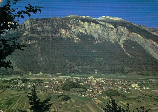 Domat/Ems mit Calanda Vorderseite