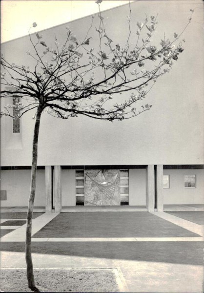 Kath. Bruderklausenkirche, Winkeln  Vorderseite